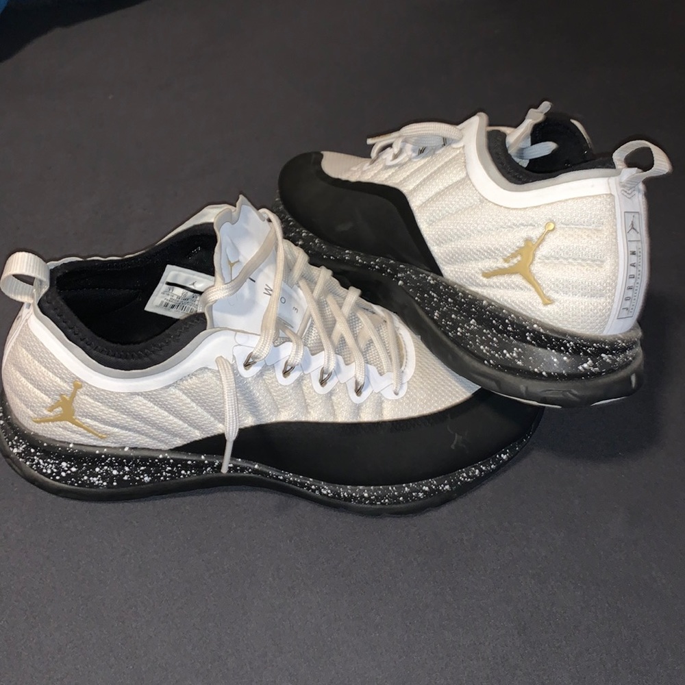 Jordan Trainer Prime “Black and Gold” Size 11